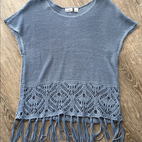 Cato sleeveless pullover- Sz. L. Med blue- fringe - Picture 5 of 8